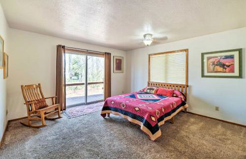 Spacious Mancos Home with Furnished Deck and Yard! - Foto 14