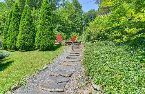La Petite Chalet with Views in Blue Ridge Mtns! - Foto 21