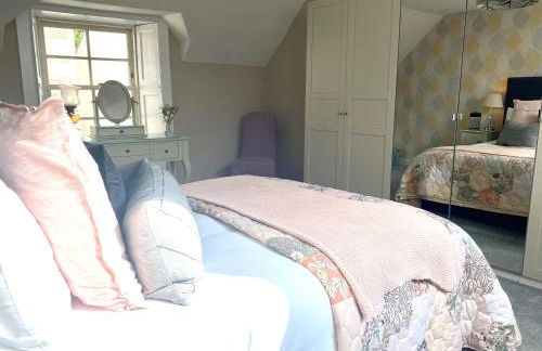 Charming Cardoon Cottage in Beautiful Village - Photo 34