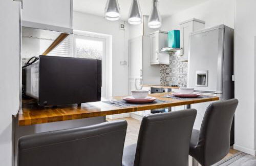 2-Bed House, Bromley, Free Parking, 30 min to Central London - Sleeps 6 - Foto 17