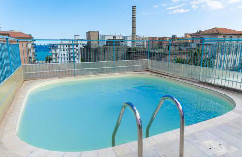 Sirio - bilocale comodo a 200 m dal mare e con piscina sul tetto - Foto 2