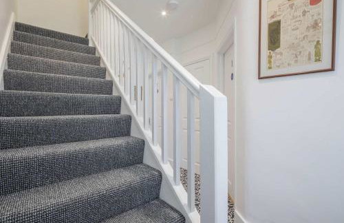 Modern 4-Bedroom Detached Home in Central Cambridge with Parking - Foto 39