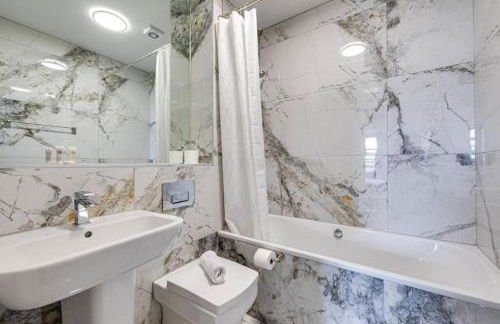 Large 2 Bed 2 Bath Central Manchester - Foto 3