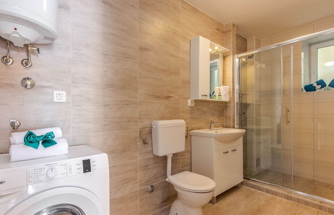 Peaceful Villa in Dramalj with Hot Tub - Foto 12