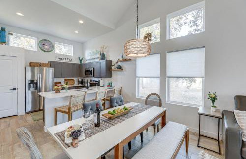 Pet-Friendly Lake LBJ Retreat with Deck and Hot Tub! - Foto 7