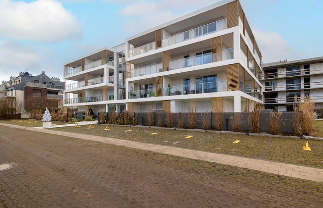 Coast Apartment With Balcony by Renters - Photo 54