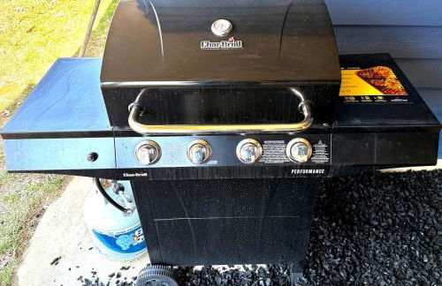 Modern 4-Bedroom Retreat - Foto 22