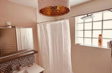 Cocon Urbain - avec parking privé gratuit - Foto 10