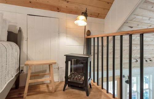 Riverfront Cabin in Crumpler-- Sleeps 6, 30 Mins to West Jefferson - Foto 20