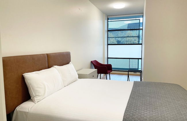 Waterfront Melbourne Apartments - Photo 24