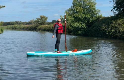 Garrick's Suite-Home away from Home- suitable for couples retreat, Contractors and NHS- free parking - Foto 31