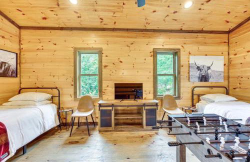 Hot Tub and River Access Family McCaysville Cabin - Foto 18