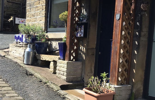 Village Life Holmfirth - Foto 15