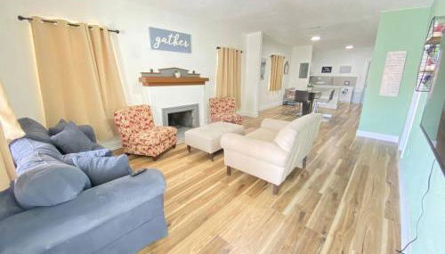 Heart of Miami sleeps 10 near Little Havana Beaches - Foto 4