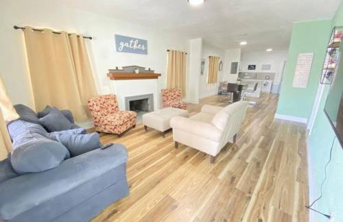 Heart of Miami sleeps 10 near Little Havana Beaches - Foto 4