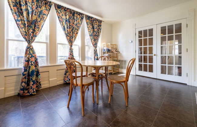 The Downtown Abbey - Foto 58