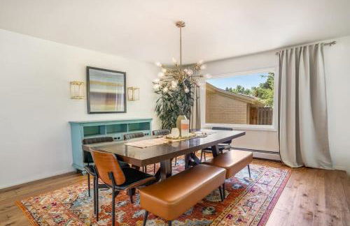 Mid-Century Mod - 7 BR Sleeps 22 - Hot Tub & Game Room - Foto 16