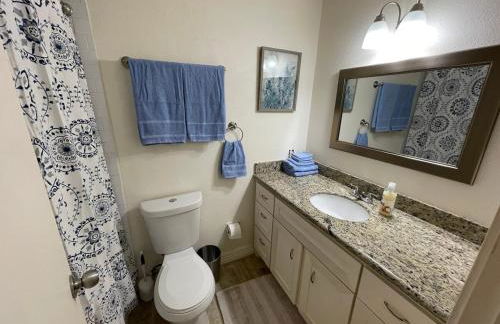Cozy Condo Near Med Center, NRG Stadium, & Rail line - Foto 15