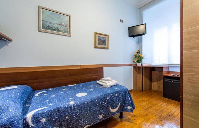 Alessandro a San Pietro Best Bed - Photo 16