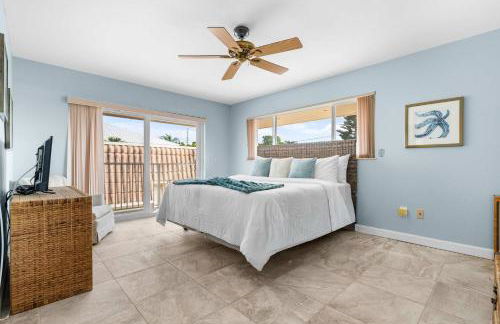 Sunset Harbor Waterfront Villa with Dock Cabana Club - Foto 22