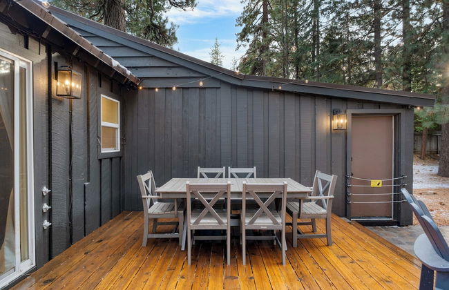 Westlake Cabin by Avantstay Hot Tub, Near Skiing, Walk to Restaurants & Lake! - Foto 3