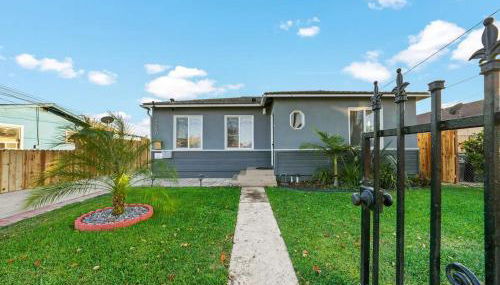 Spacious Centrally Located NEW 2 Bedroom Property! - Foto 2