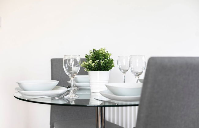 Skyvillion - Huge 4bed Apartment Wbalcony - Parking - Photo 28