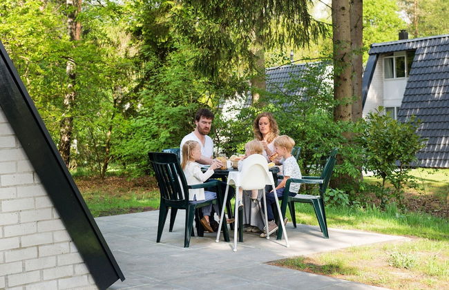 Forest-edge Family Bungalow - Foto 14