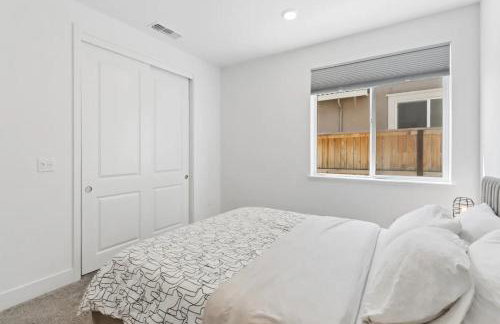 Spacious new house in Folsom Ranch 4BD and 3BA with backyard and BBQ grill - Foto 24