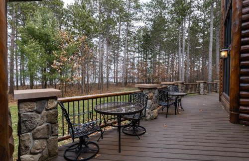 Luxurious Cabin on Castle Rock Lake! Sleeps up to 20! - Foto 9