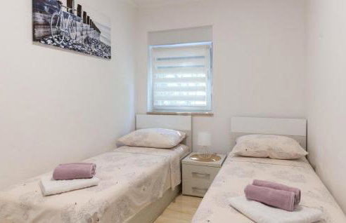 Awesome Home In Kamenmost With Jacuzzi - Foto 33