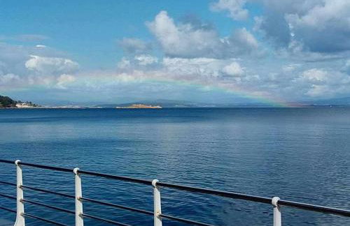 Primera línea de mar apartamento dúplex en Ribeira - Foto 1