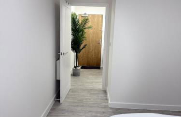 Serenity Waterfront 2 Bed Apartment - Foto 37