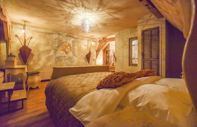 Posh Holiday Home in Alphen with Hot Tub - Photo 23