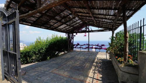 Villa Miramare, piscina e parcheggio a Conca dei Marini - Foto 3