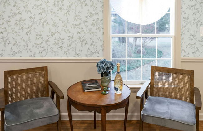 Elegant Spring Stay on Peaceful Retreat - Photo 78