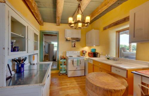 Santa Cruz Home with Mountain Views! - Foto 8