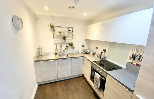 2-bed Apartment Parking Deep Cleaned Professionally - Foto 5