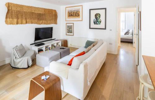 Super Kensington apt sleeps 2 to 4 with free WiFi - Foto 4