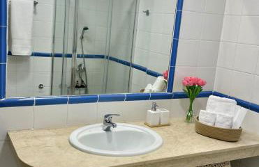 Apartamento con piscina junto al mar - Foto 23