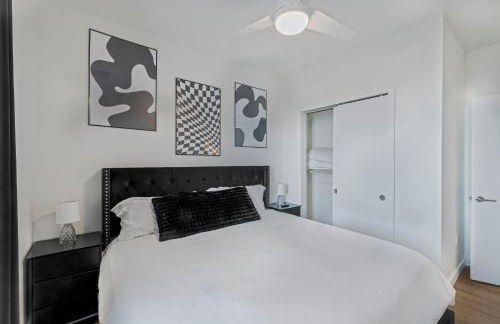 New Downtown Luxury APT ' 2 King Beds, Free Parking, Fast Wi-Fi & Gym Access! - Foto 11