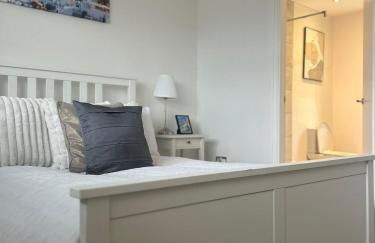 BROOK HOUSE 4a - Photo 18