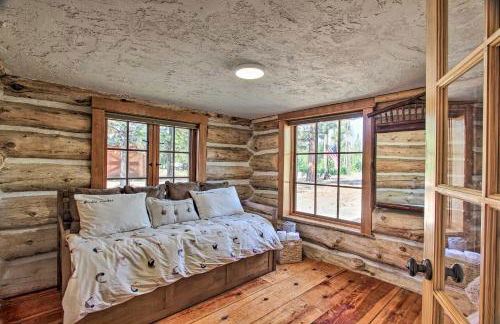 Snow Pine Retreat - Remote Crescent Log Cabin! - Foto 20