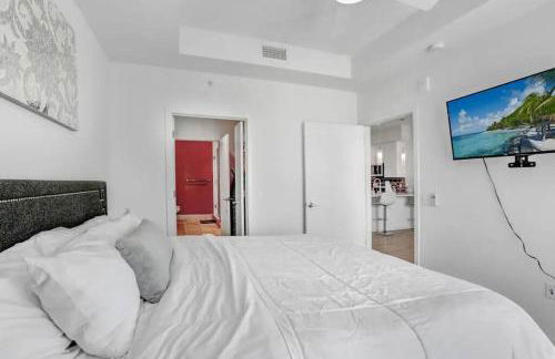 Urban Chic 1BR Downtown Tampa Pool & Balcony Views - Foto 12