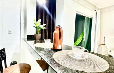 APË GOLD NO CENTRO DA CIDADE COM AR E CAMA KINg - Foto 30