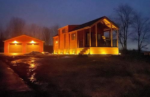 Private Luxury Log Cabin in the Endless Mountains, Firepit, Farm Charm - Foto 14