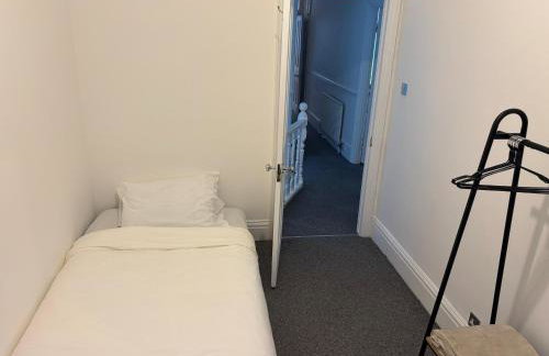 Modern 2-Bed Home Sleeps 3 Near Palmers Green Stn - Foto 11