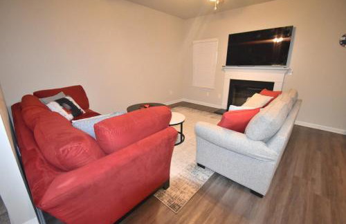 Stay in a brand new townhome in Winder! - Foto 8