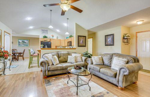 Springfield Area Retreat! Family Home with Yard - Foto 7