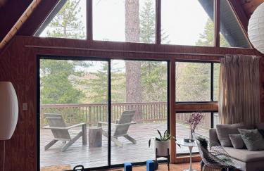 A-Frame with Carousel Fireplace - Foto 13